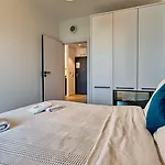 Daire 219 Z Basenem, Sauna, Jacuzzi, Przy Samej Plazy - 5d Apartments- 5d *